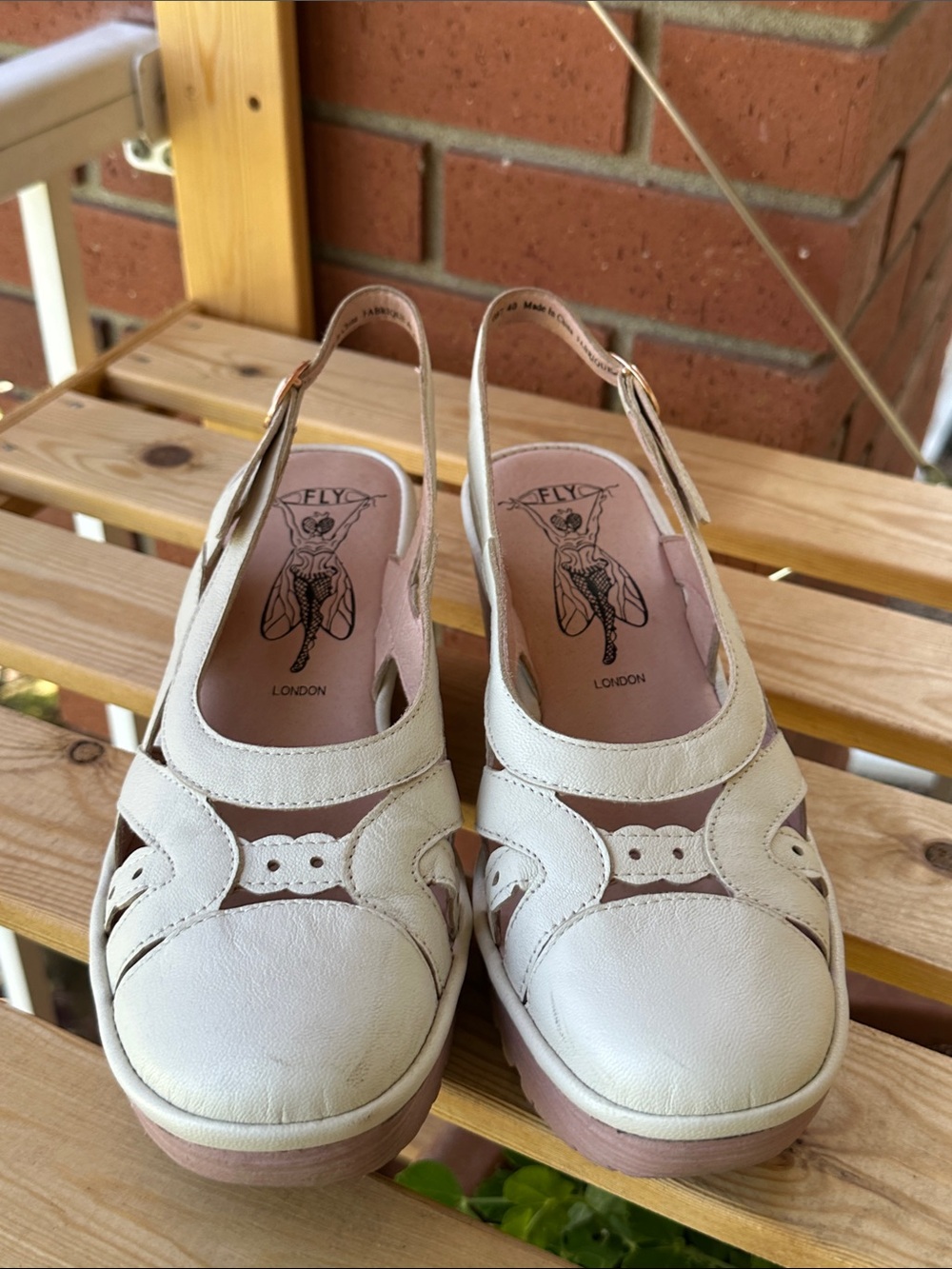 Vintage Fly London Wedge Sandals - Picture 4 of 5